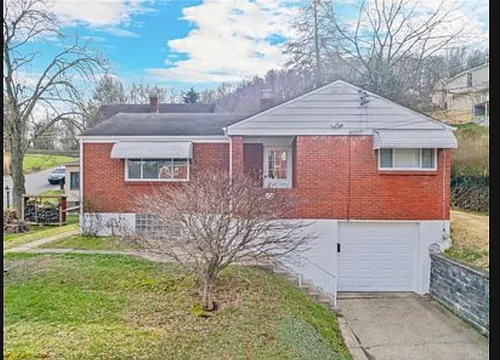 209 E Fairmont Ave Photo 1