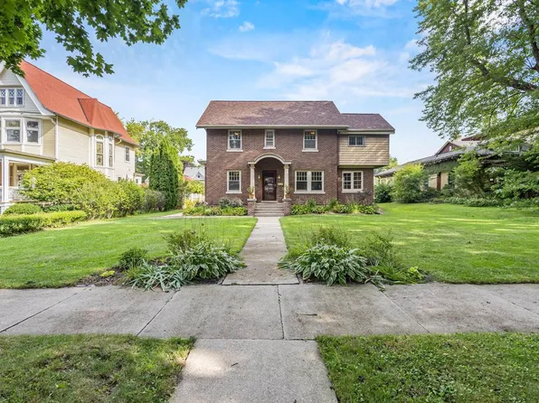 902 Clyman STREET, Watertown, WI 53094