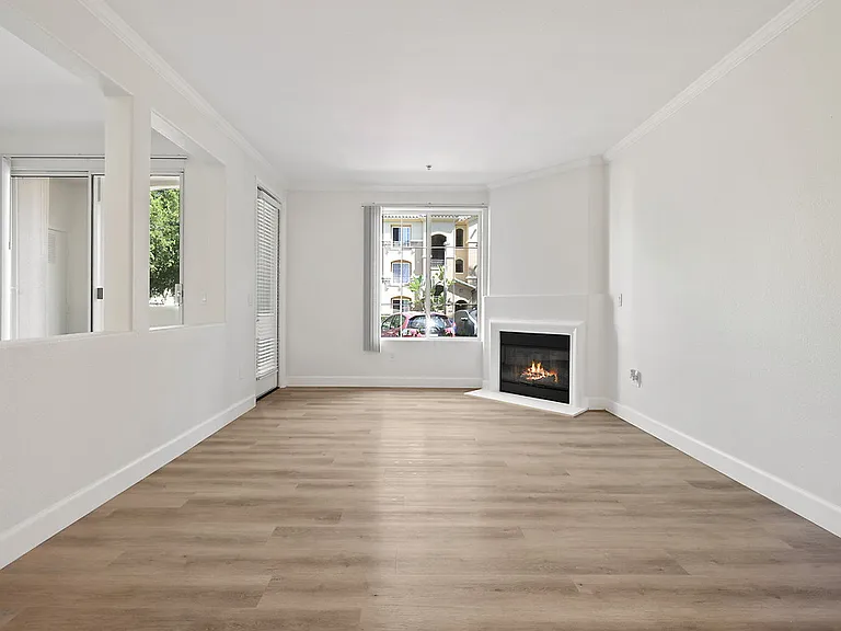 Allure at Scripps Ranch — Photo 22