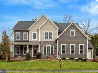 41258 Chatham Green Cir, Aldie, VA 20105