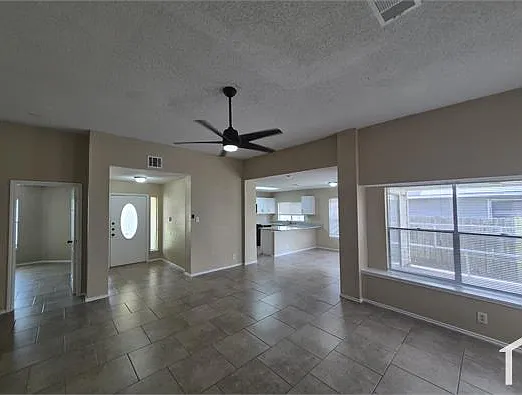8469 Maple Ridge Dr #- — Photo 3