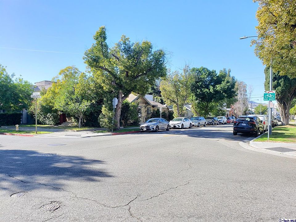 1st image of 320 E California Ave