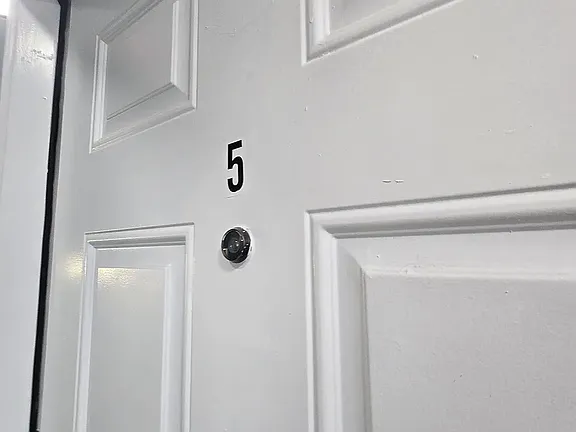 3 Bedrooms at 190 N Park St #5, East Orange NJ — photo 6