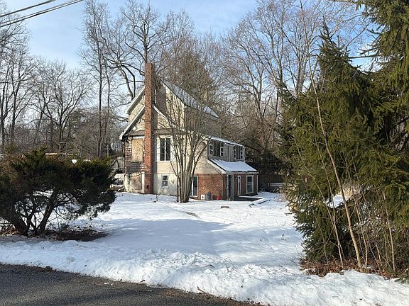 2nd image of 51 Race Track Dr W