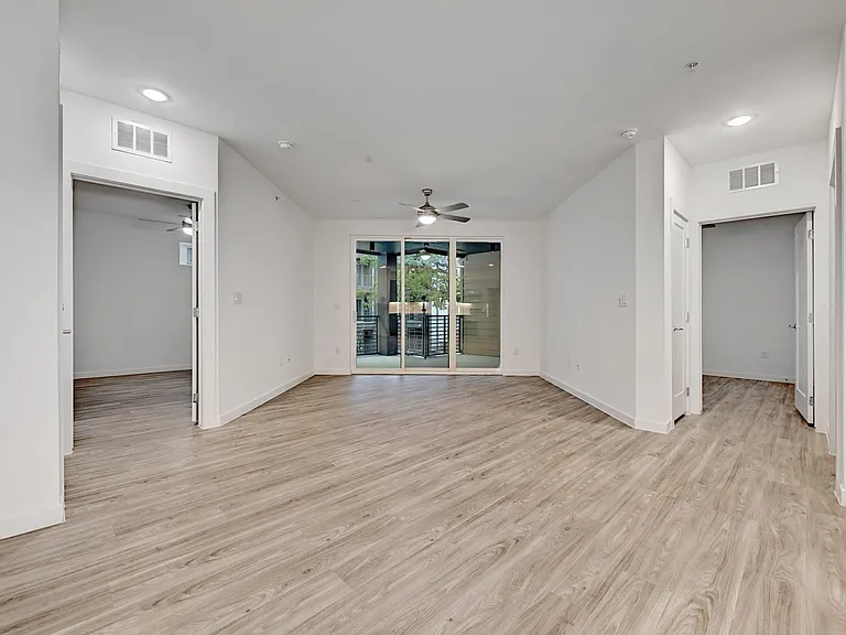 4801 Springdale Rd #1204 — Photo 8