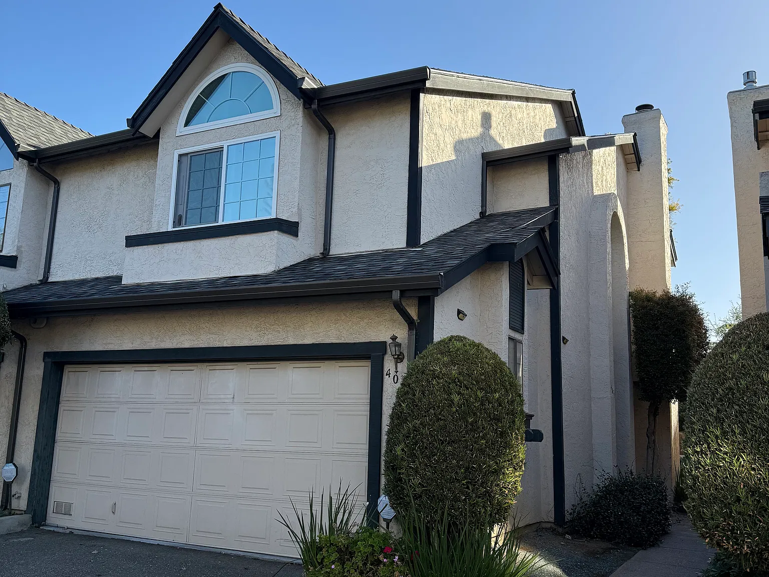 3 bed, 2.5 bath, 1405 sqft, $4,900 — Photo 1