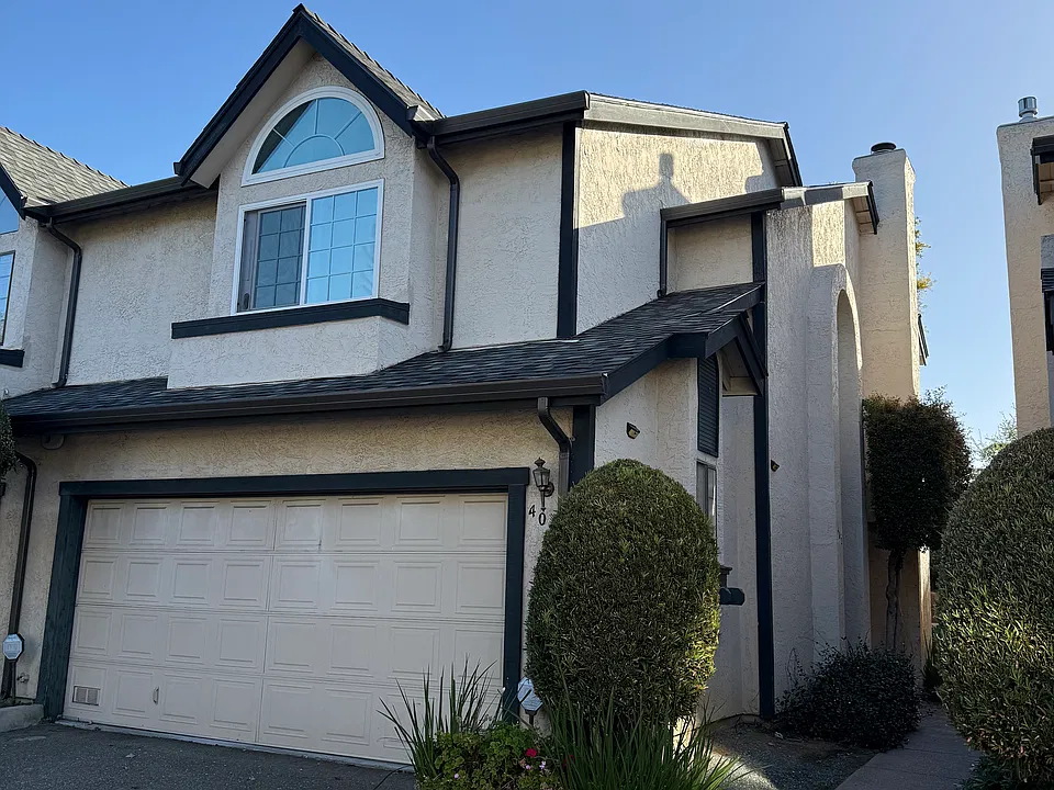 402 Darryl Dr