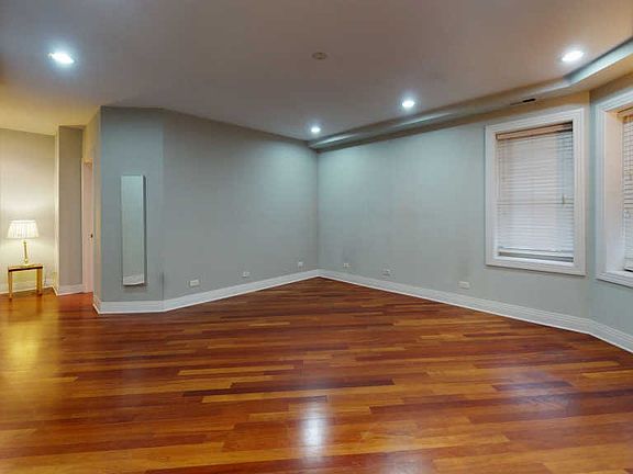 5th image of 5330 N Sawyer Ave #2N