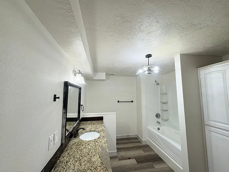 1026 N 1100 W — Photo 18
