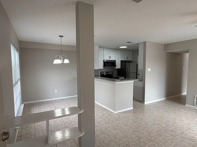 13902 Buckingham Dr — Photo 15