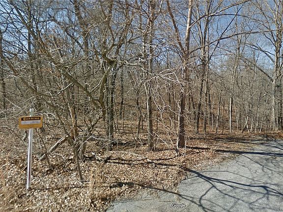 3rd image of 8 Melrose Ln #8