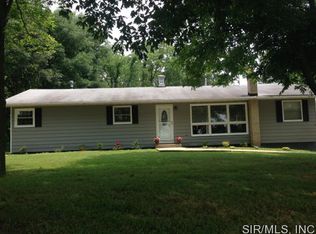 3744 Hill Rd, Highland, IL 62249