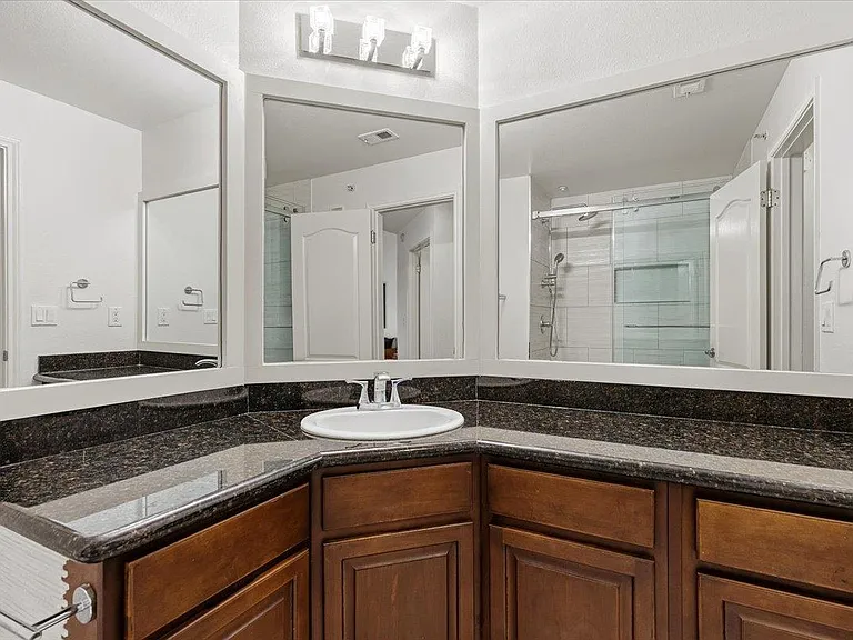 6000 Shepherd Mountain Cv #411 — Photo 18