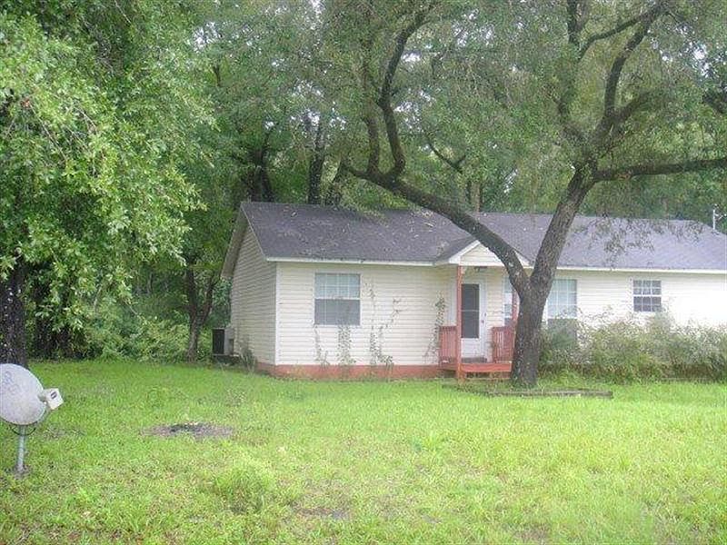 2nd image of 4789 Crooked Rd