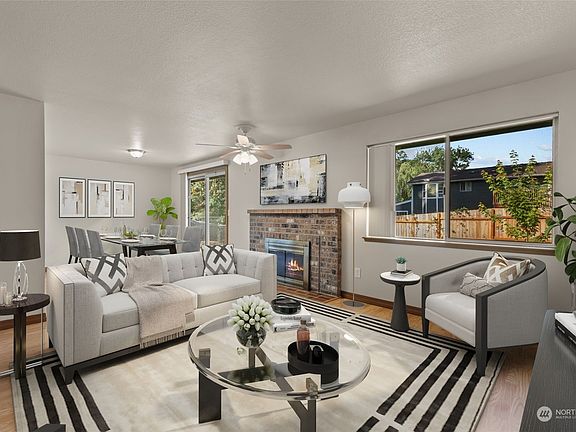 2nd image of 15406 18th Avenue Ct E