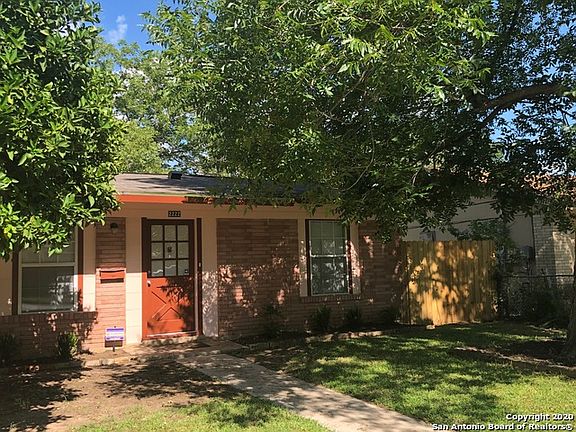 3rd image of 2222 Odessa Dr