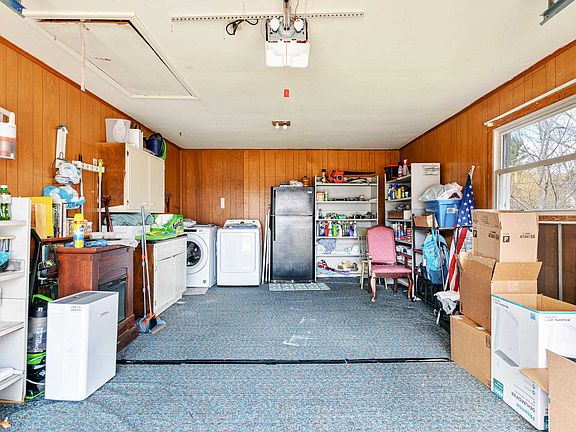 4th image of 400 W Fulton St