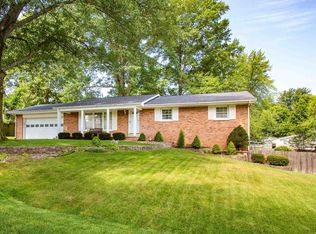 706 Saint Catherine Ct, Newburgh, IN 47630