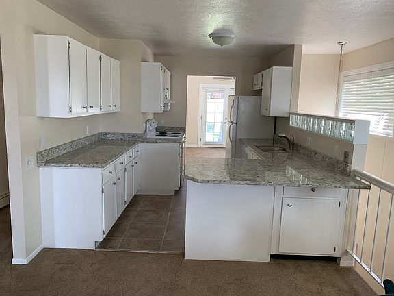 2nd image of 631 N Desoto St #Top