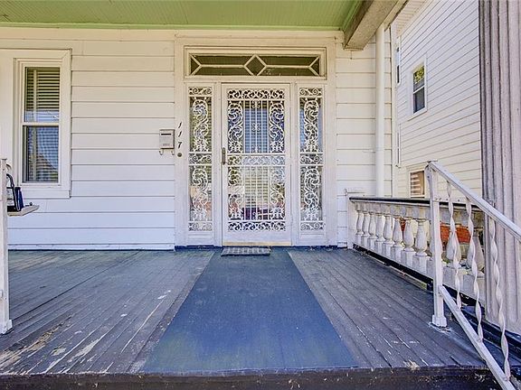 5th image of 117 W Lancaster Rd