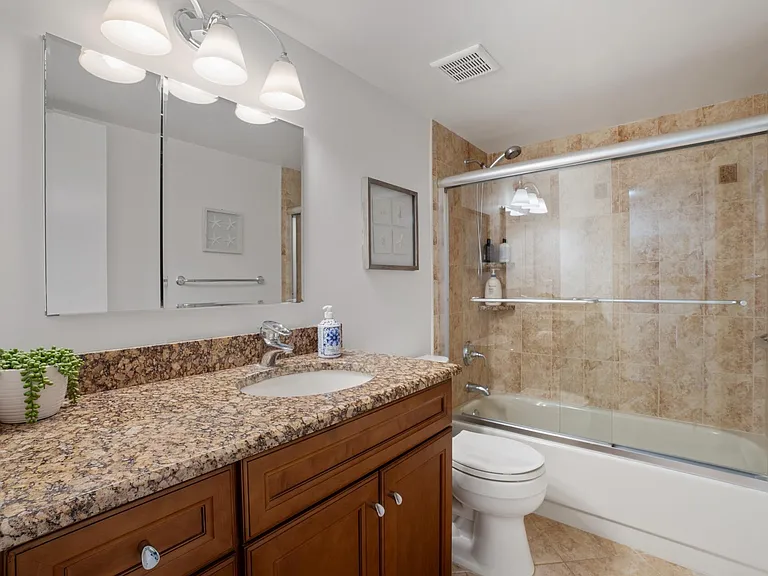 950 Lavers Cir #F307 — Photo 25