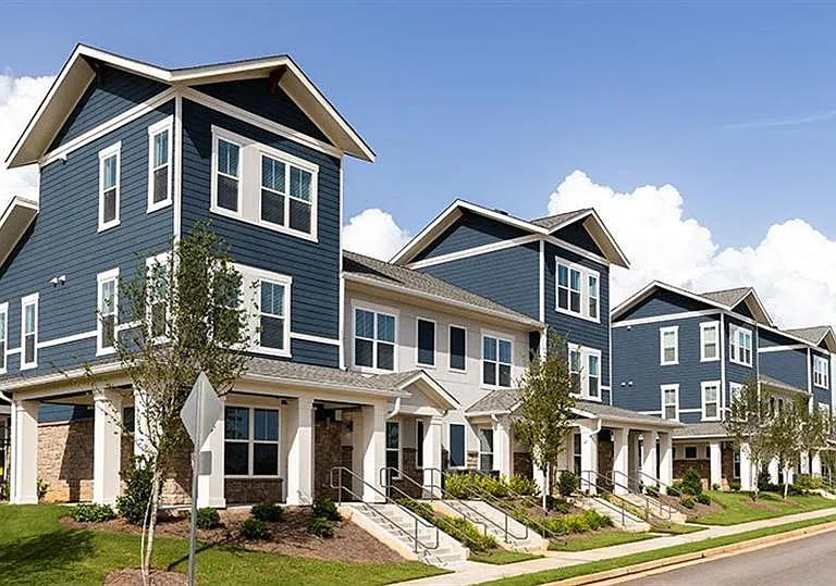 Promenade at Newnan Crossing — Photo 32