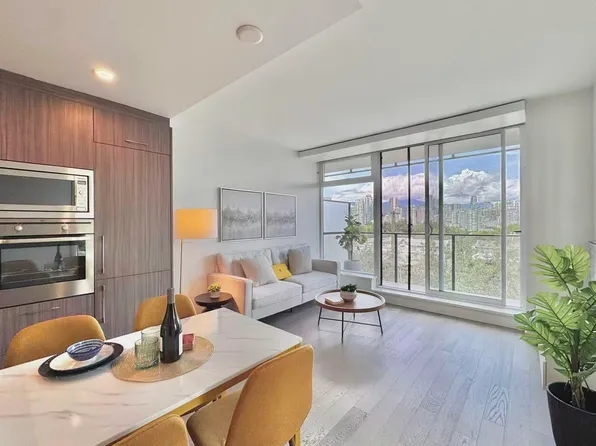 2411 Heather St #504, Vancouver, BC V5Z 0B7