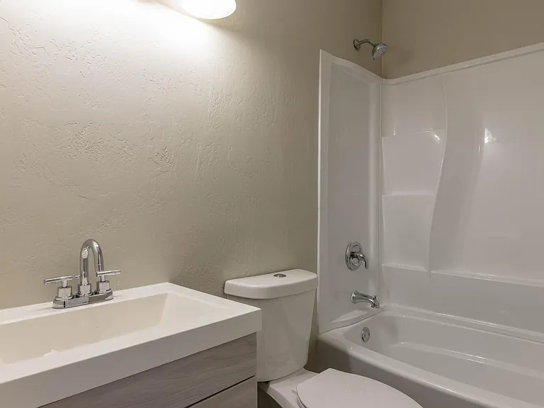 1218 S Smith Rd #B-C — Photo 10