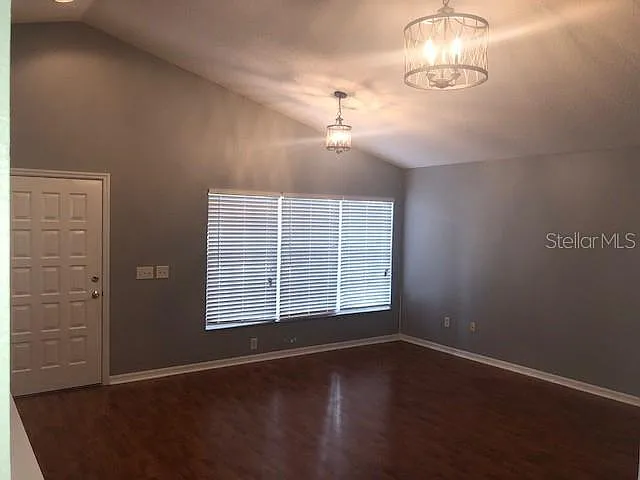 3 bed, 2.0 bath, 1194 sqft, $2,095 — Photo 4