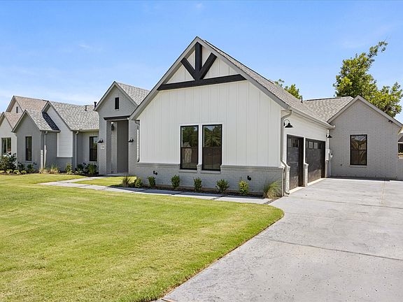 3rd image of 2180 Middlewood Cir
