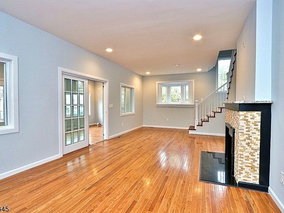 5th image of 36 Newfield St
