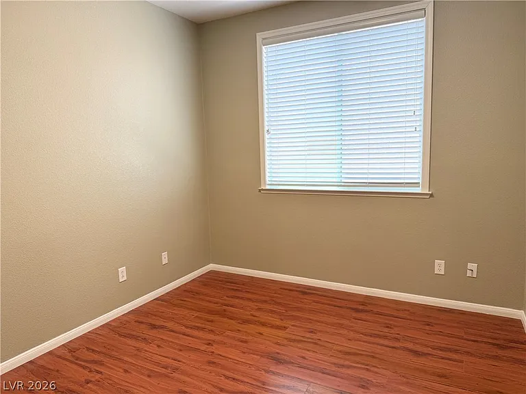 9862 Shadow Grove Ave — Photo 8