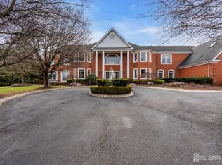 31 Hillcrest Dr, Colts Neck, NJ 07722