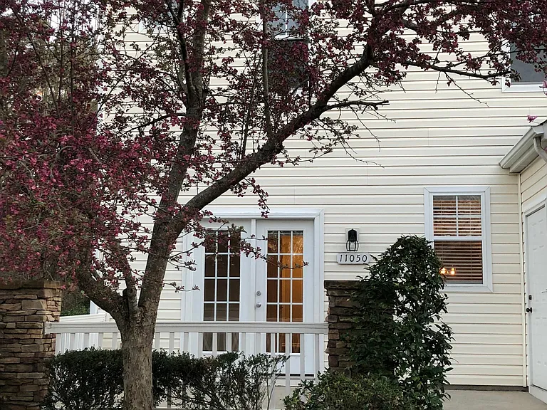 11050 Dundarrach Ln — Photo 2
