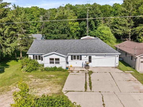 N8071 County Road E, Elkhart Lake, WI 53020