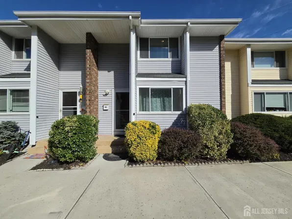 11Q Quincy Cir, Dayton, NJ 08810
