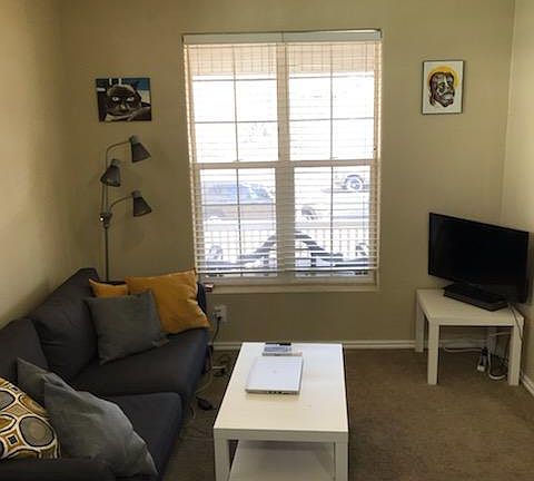 4th image of 1004 S Lake St