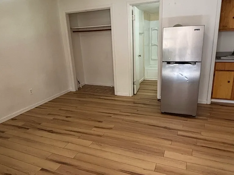 322 S Waco St #1 — Photo 2