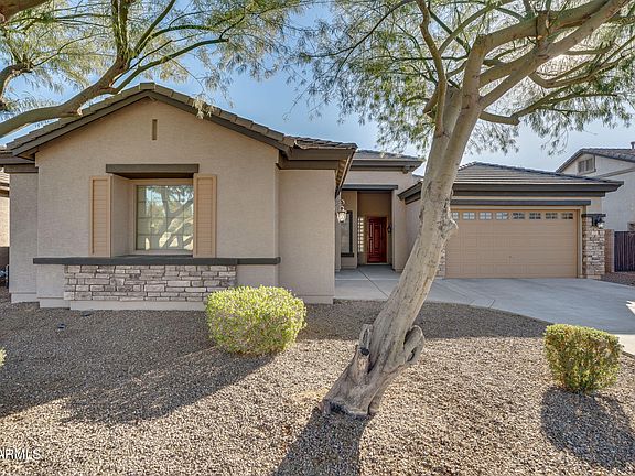 3rd image of 13813 W MONTEREY Way
