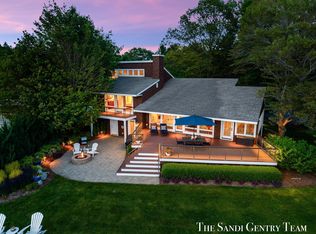 4347 Lakes Edge Dr, Holland, MI 49424