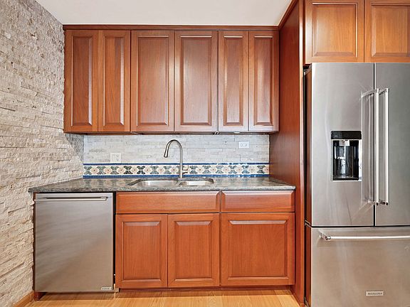 5th image of 680 N Lake Shore Dr #1208