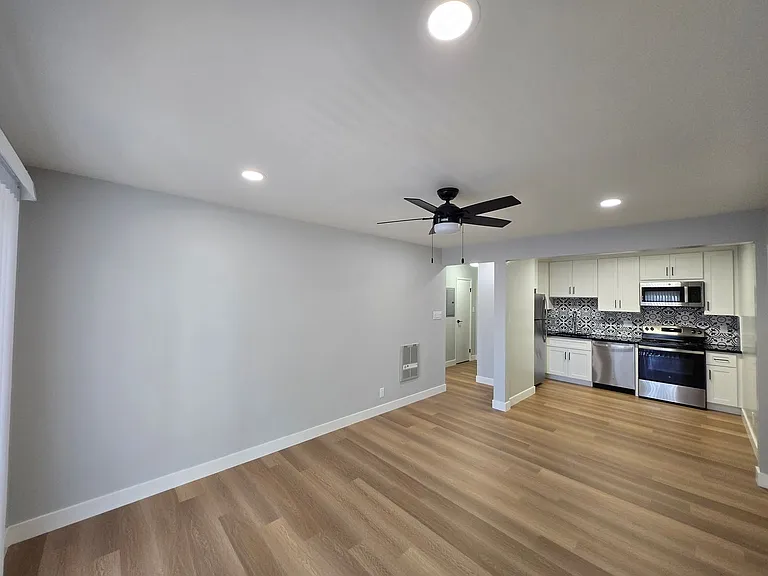 PARKWEST APARTMENTS — Photo 49