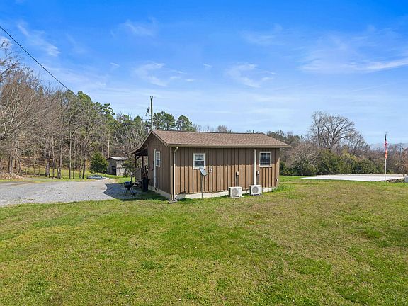 4th image of 896 English Mountain Rd