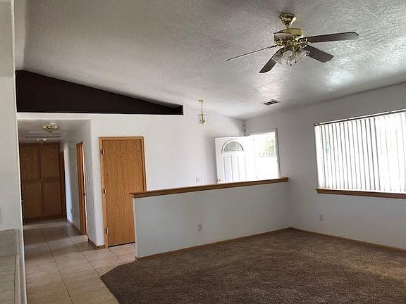 4th image of 11001 Redwood Ave