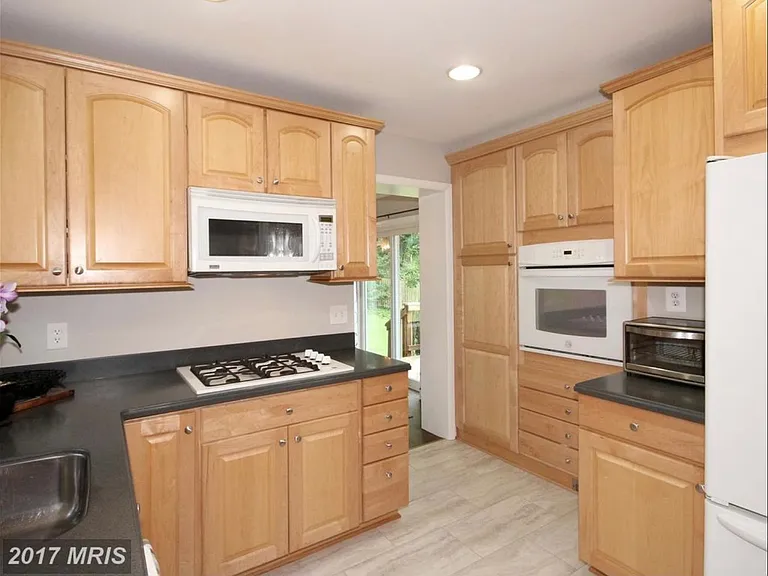 6710 Bracken Ct — Photo 6