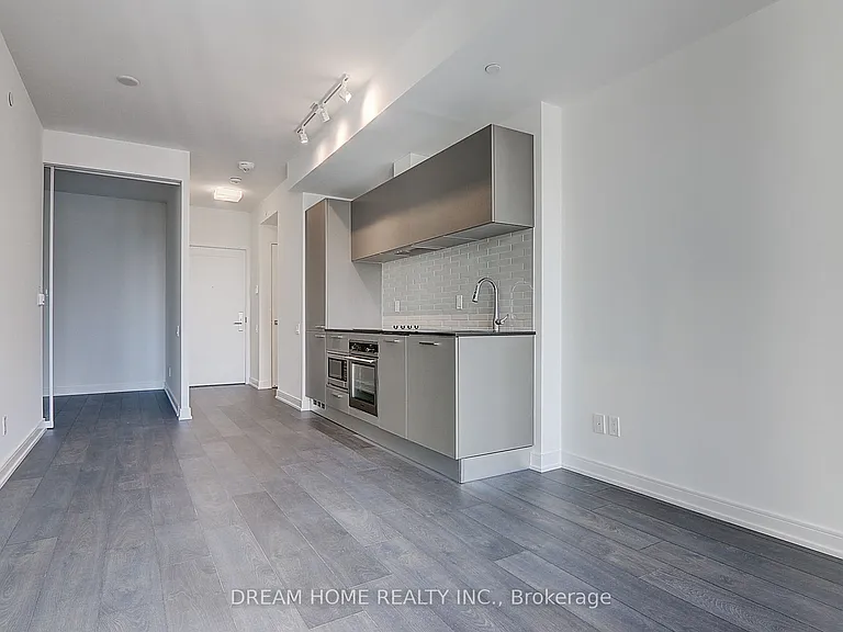 3 Gloucester St #1913 — Photo 16