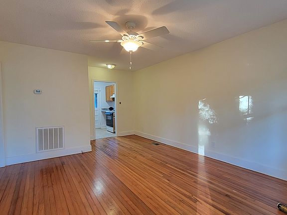 2nd image of 546 E 7th Ave