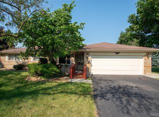 374 Rohloff Dr, Coldwater, MI 49036
