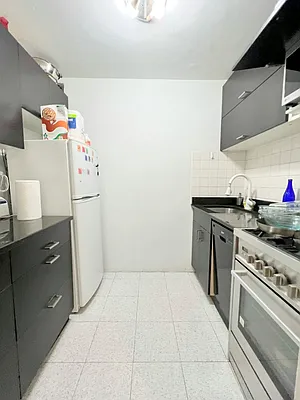 Rented by Corcoran | media 4