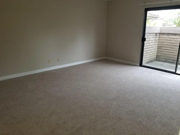 27615 Avenida Larga — Photo 12